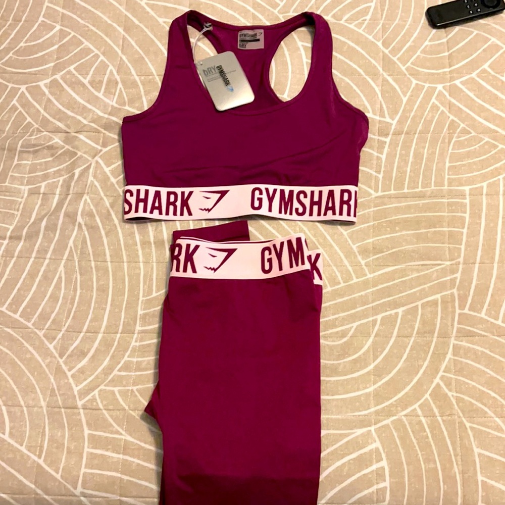 Beautiful Never used Gym shark Set